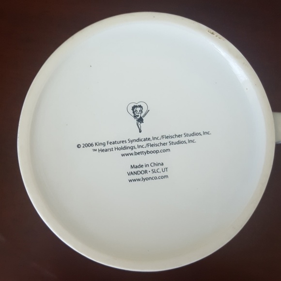 **SOLD** Betty Boop Ceramic Mug - Picture 5 of 8